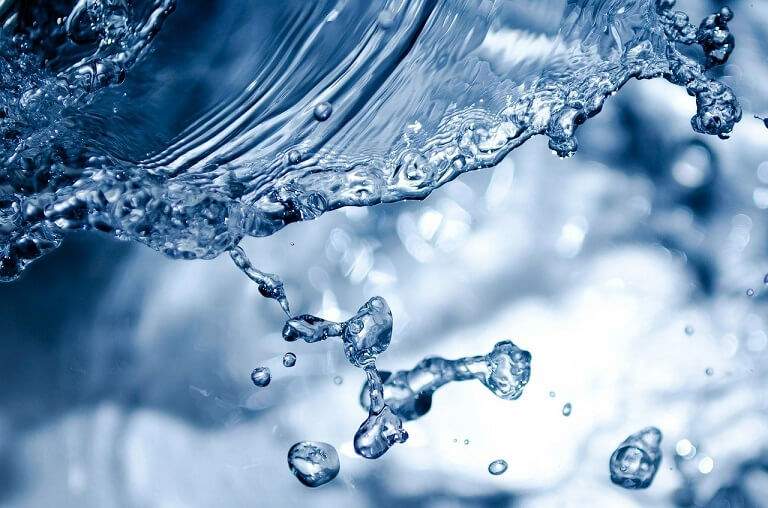 Read more about the article 10 curiosidades sobre a água potável