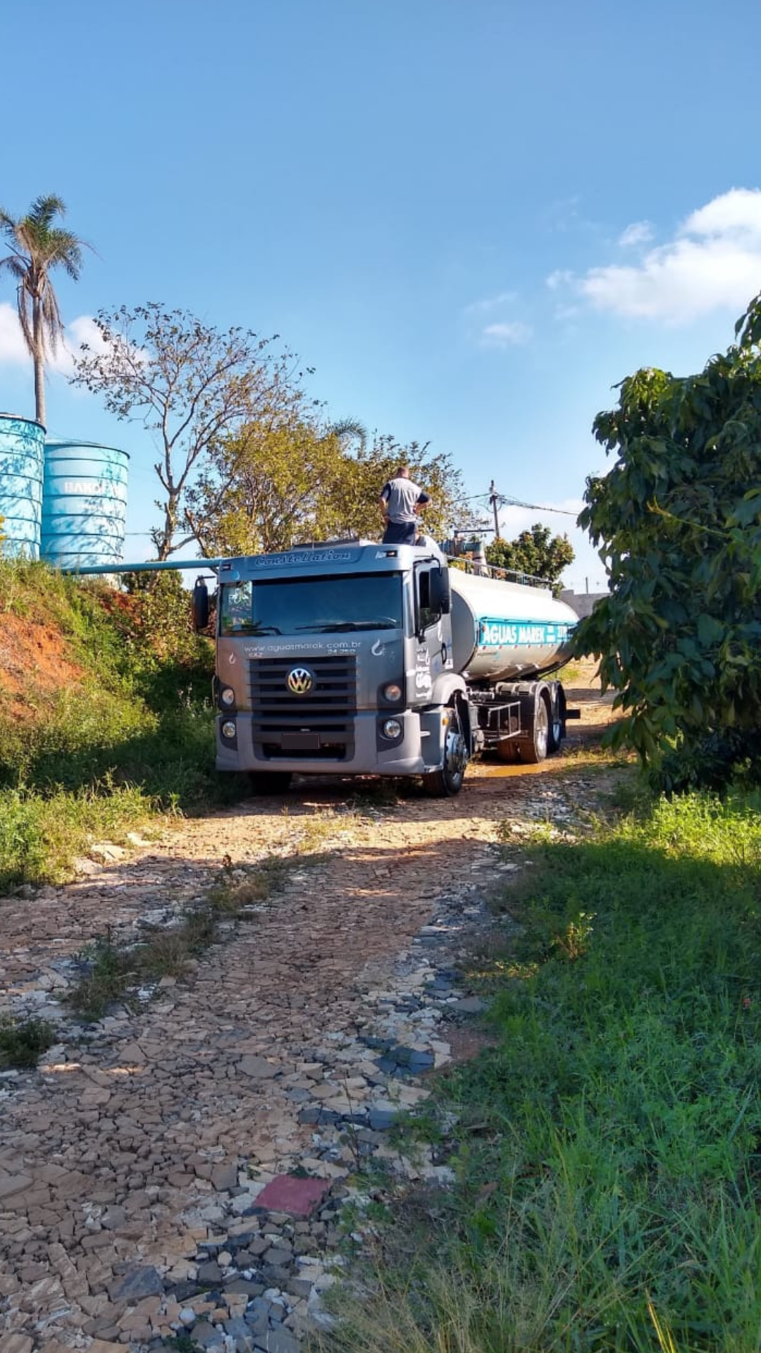 Read more about the article Conheça as utilidades de um caminhão pipa de água potável
